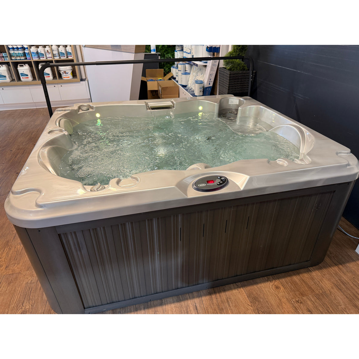 Jacuzzi J215 Model Refurbished