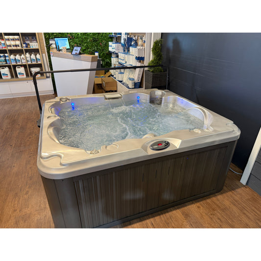 Jacuzzi J215 Model Refurbished