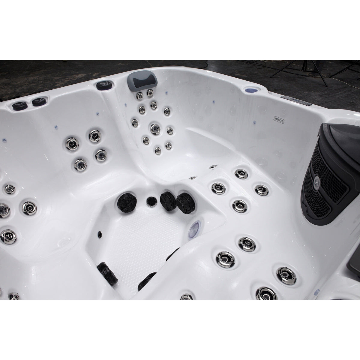 Fresh Water BROOK Hot Tub