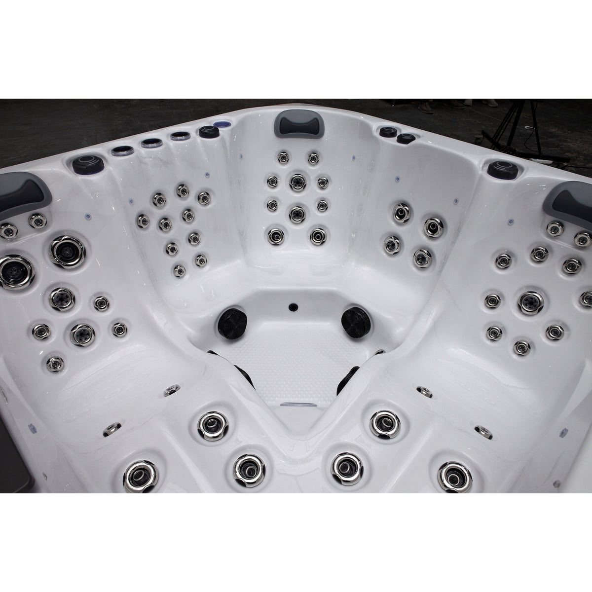 Fresh Water BROOK Hot Tub
