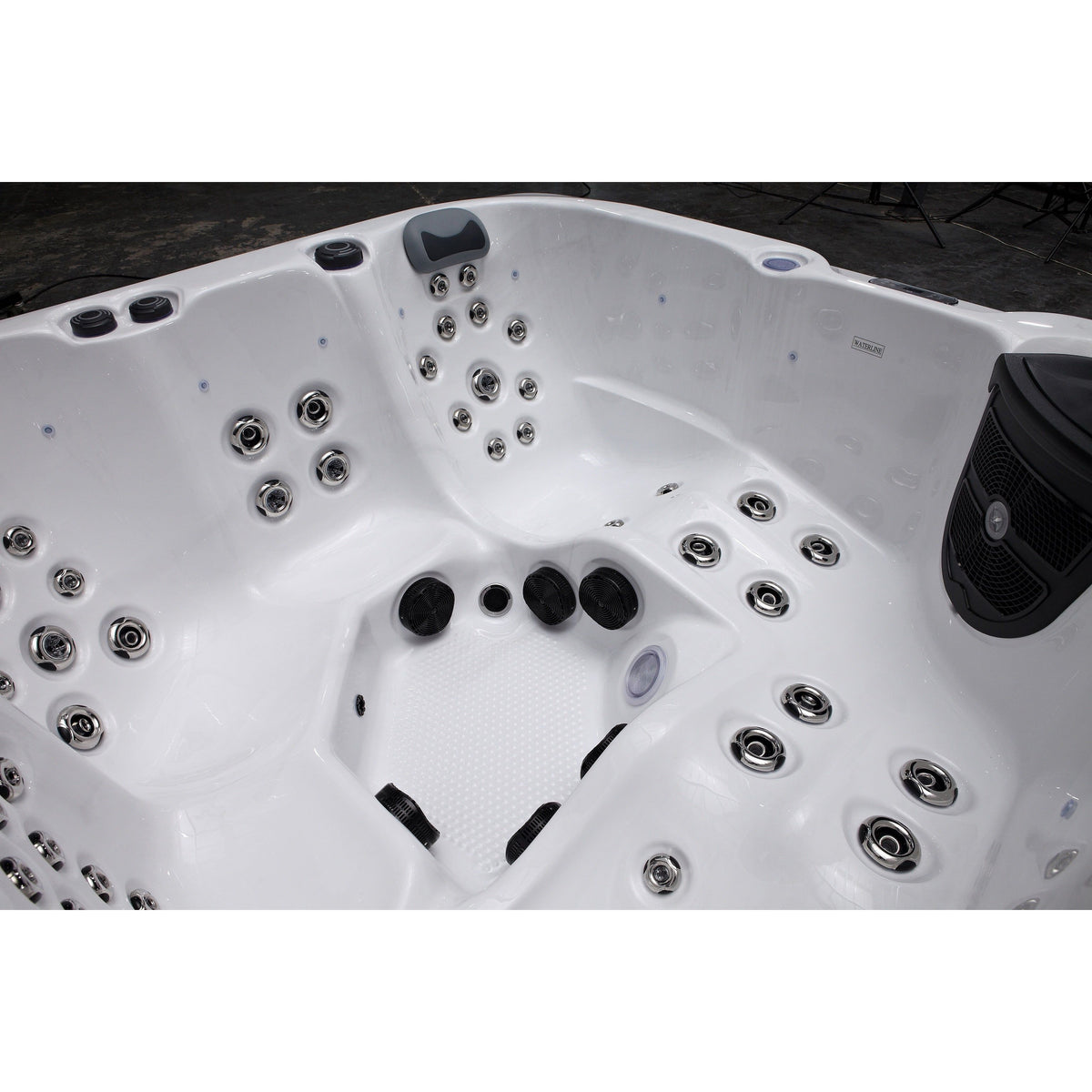 Fresh Water BROOK Hot Tub