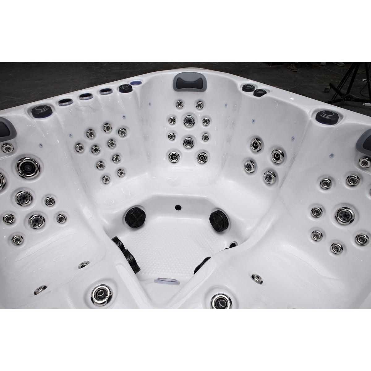 Fresh Water BROOK Hot Tub