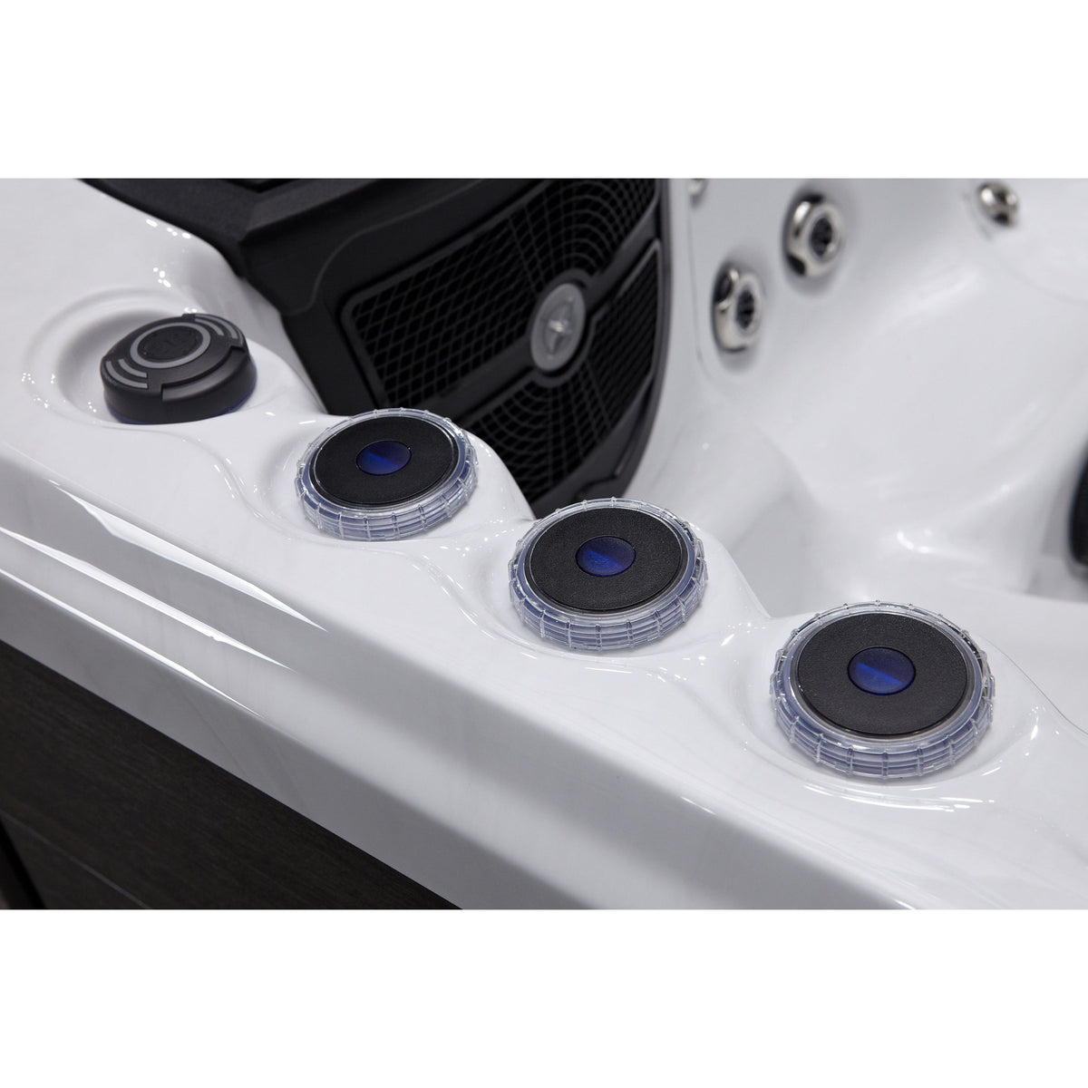Fresh Water BAY Hot Tub