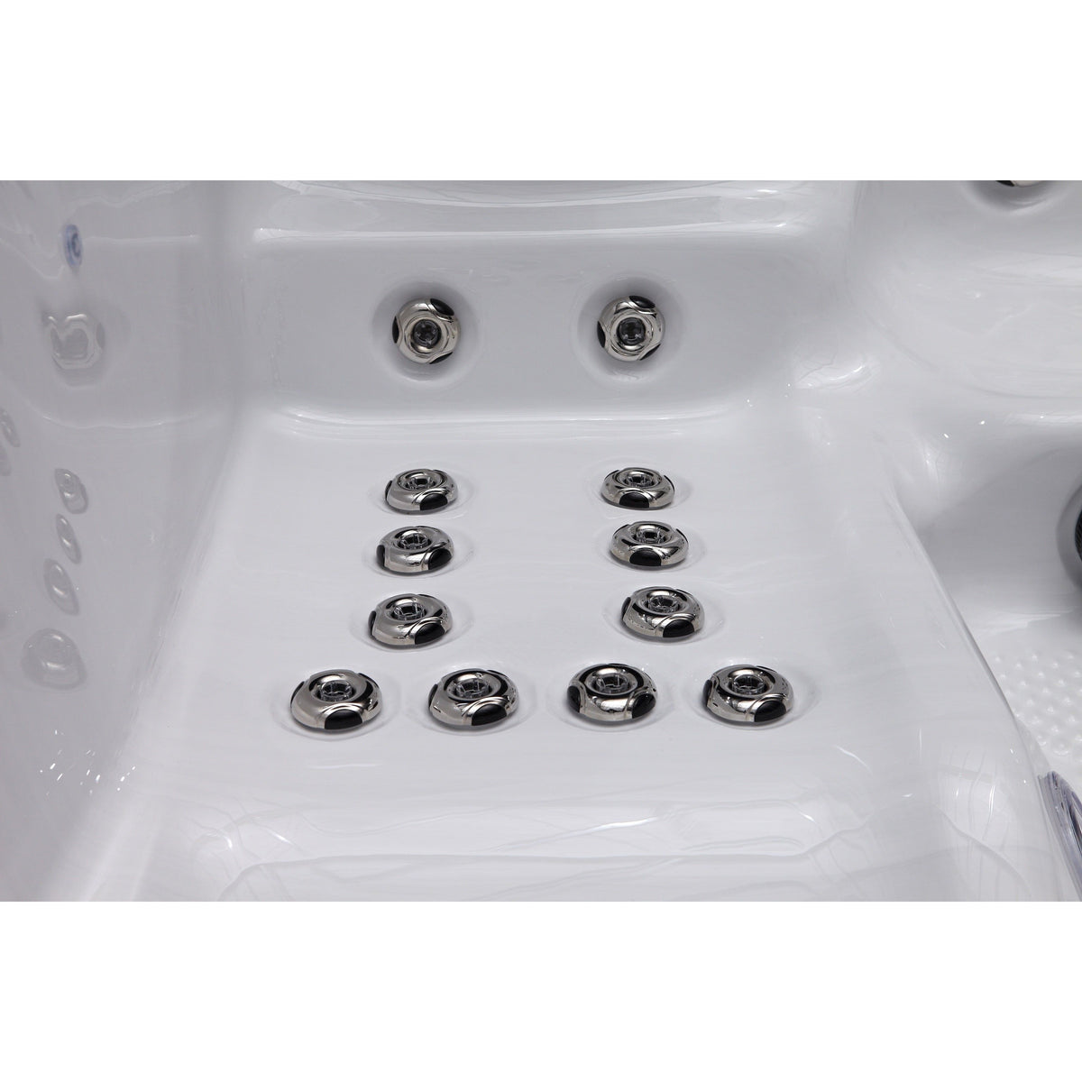 Fresh Water BAY Hot Tub